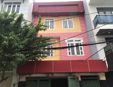 Bán Khách Sạn Đang Kinh Doanh Đường Dương Quảng Hàm, Phường 05 Quận Gò Vấp 
